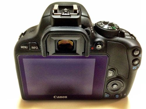 canon eos kiss x7に液晶保護フィルターを装着