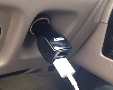 シガーソケットに装着