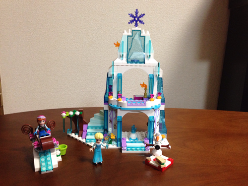 ピース数が少ないのであっという間に完成です。 ゆっくり作って2時間で出来ましたー