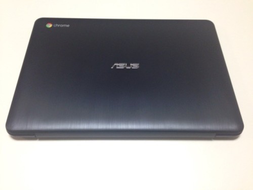 不織布から取り出したChromebookはこちら